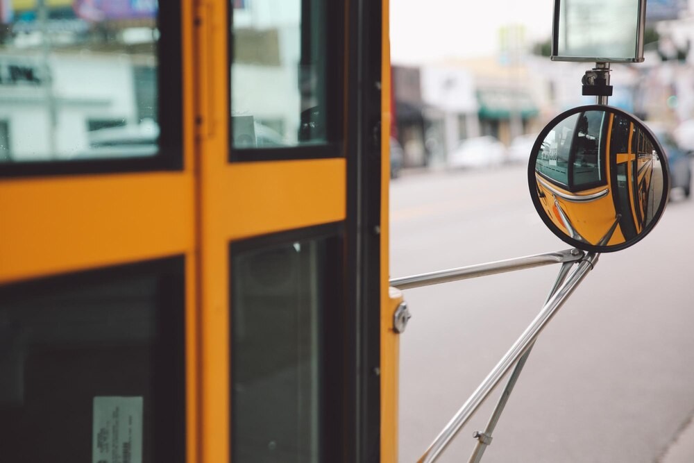 Poznań na kołach: Jubileusz 100-lecia komunikacji autobusowej z wielką paradą!